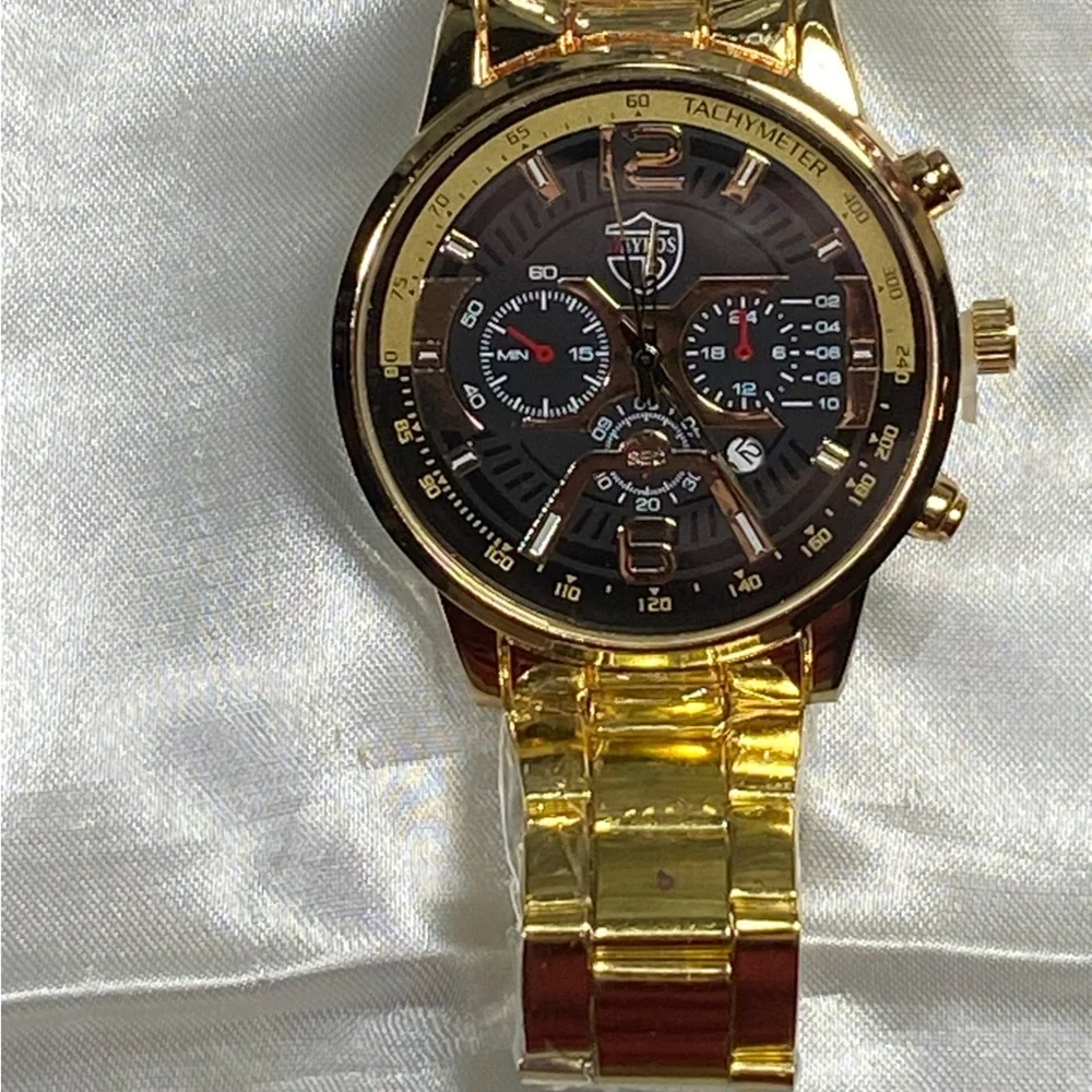 Luxury Gold style and Black color Chronograph Men's Watch